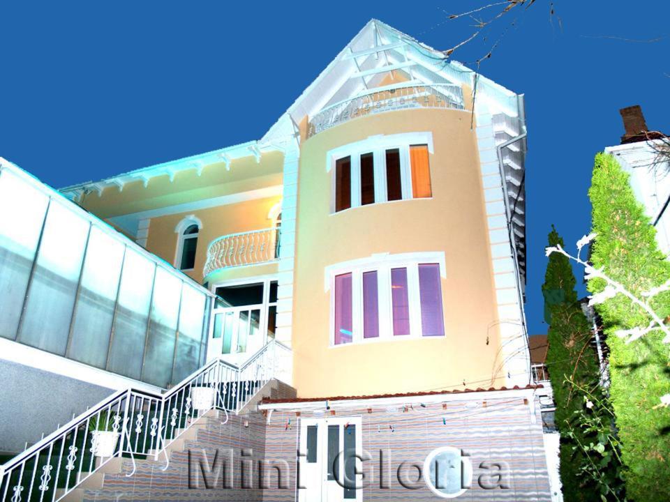 Gloria Mini-Hotel Chişinau Exteriör bild