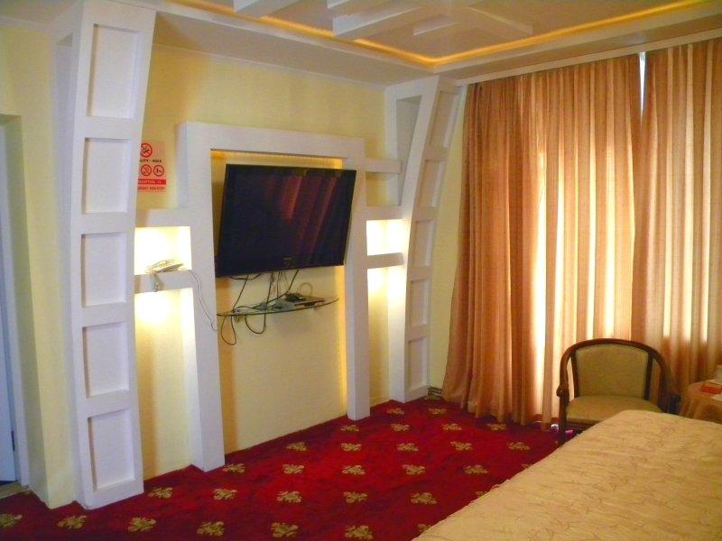 Gloria Mini-Hotel Chişinau Exteriör bild